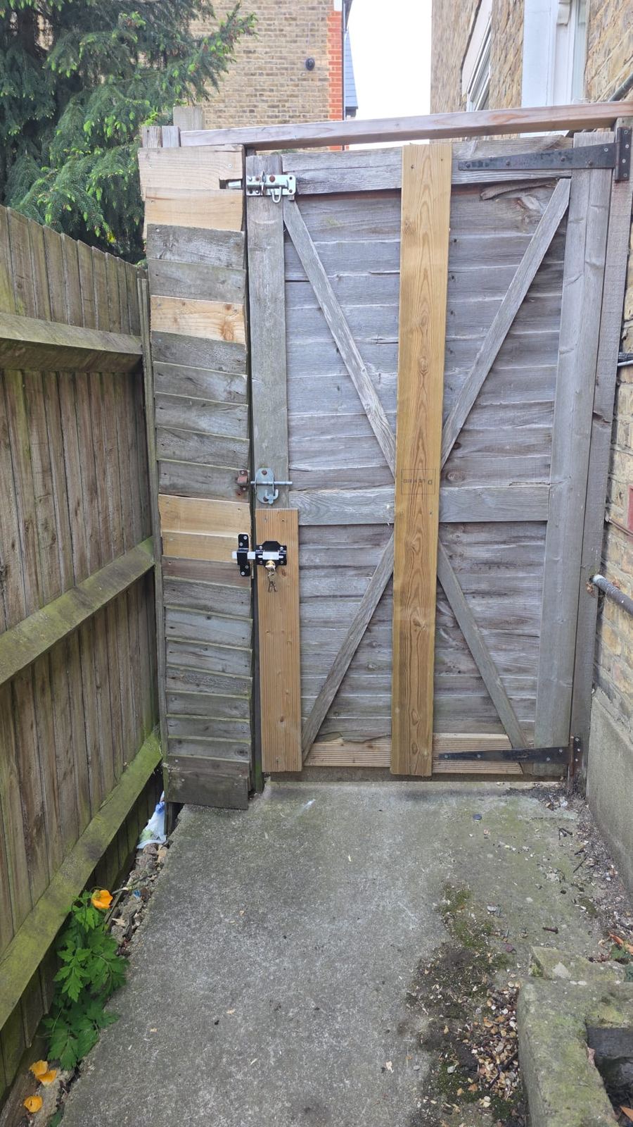 Completed side gate with Gatemaster lock and reinforcement by LT Lockworks