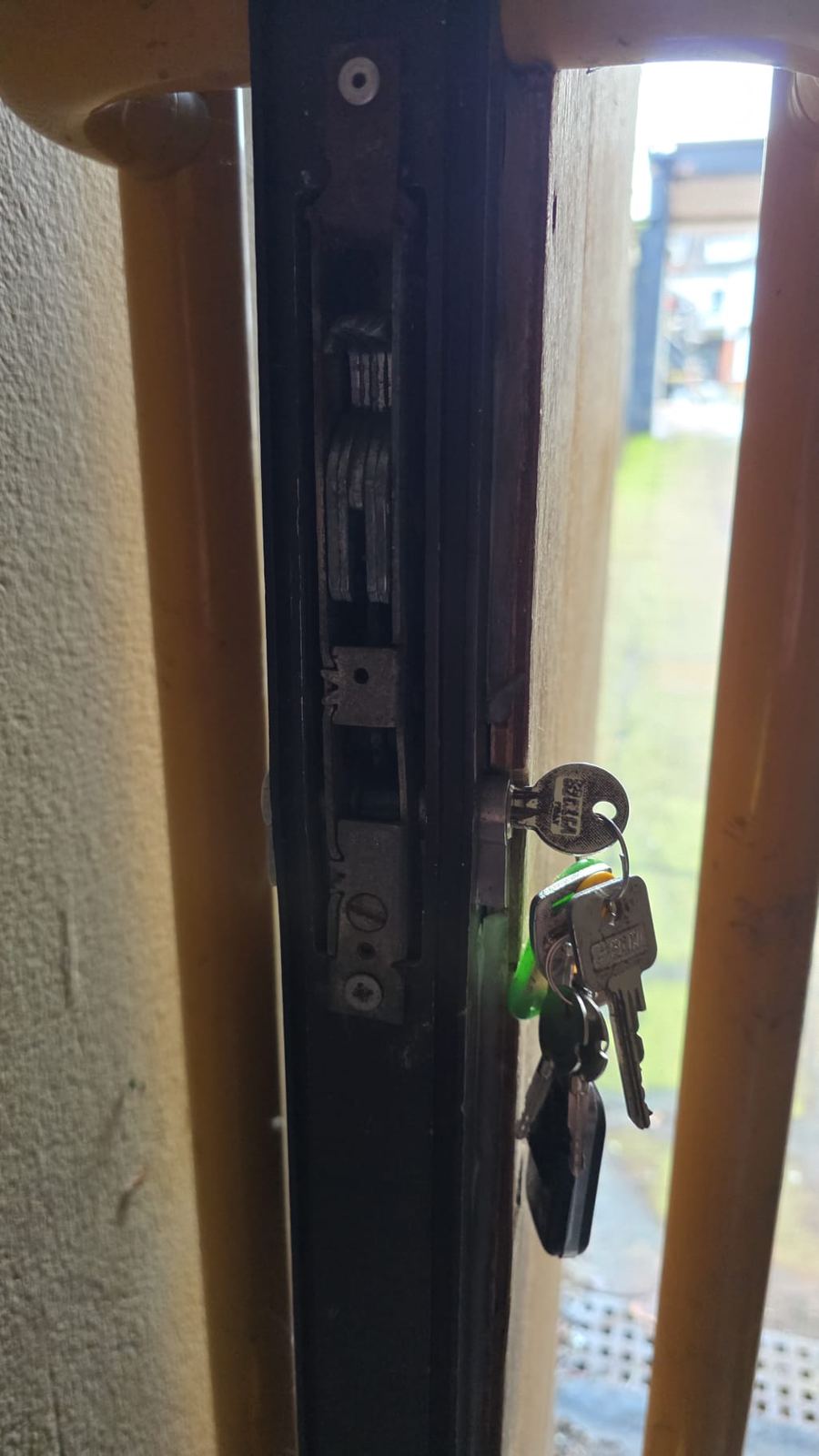Faulty UPVC hookbolt mechanism before replacement by LT Lockworks London
